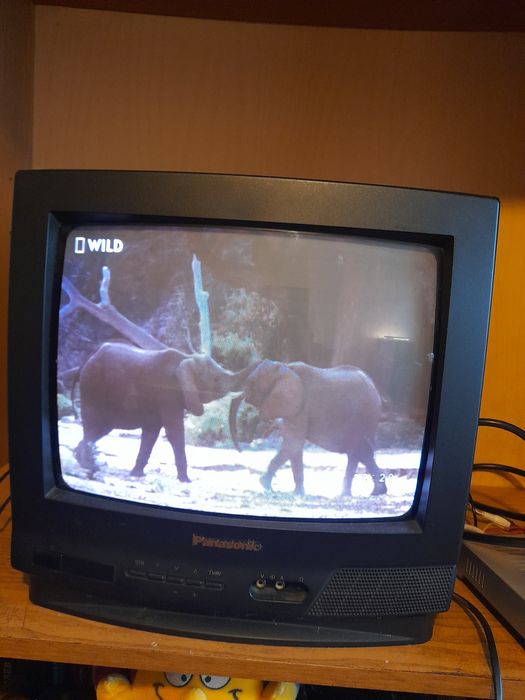 Телевизор  Panasonic 14инча