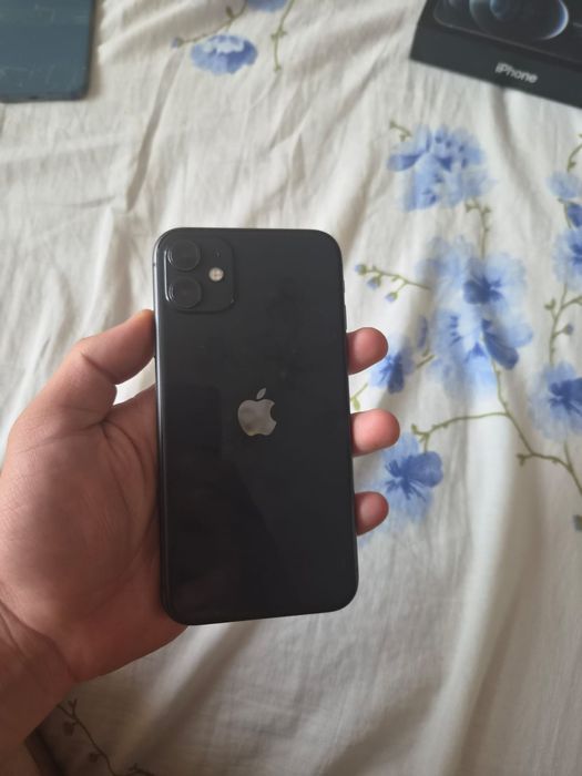 Айфон 11 64гб Iphone