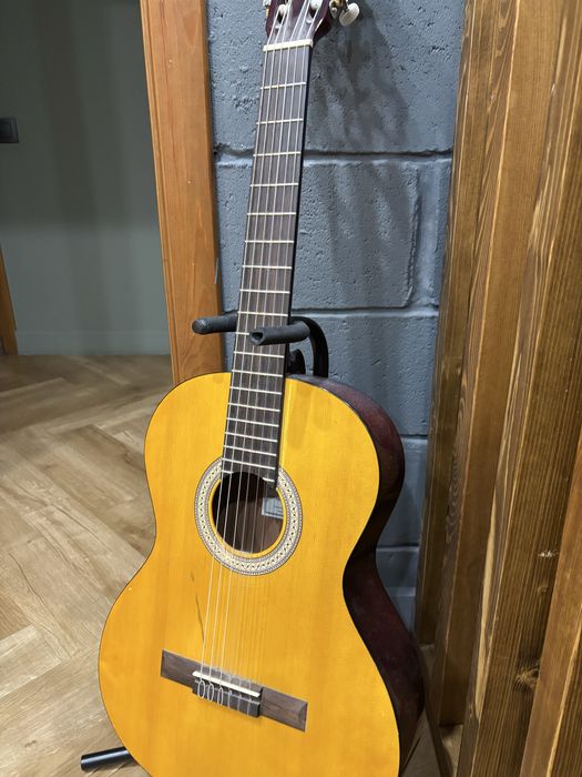 Гитара акустическая