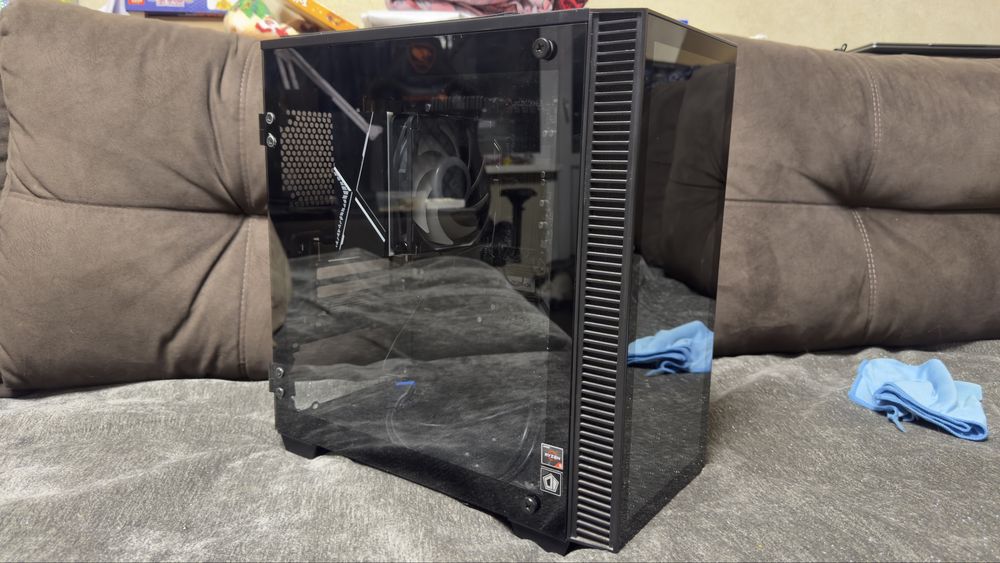 Корпус с эфектом бесконечности