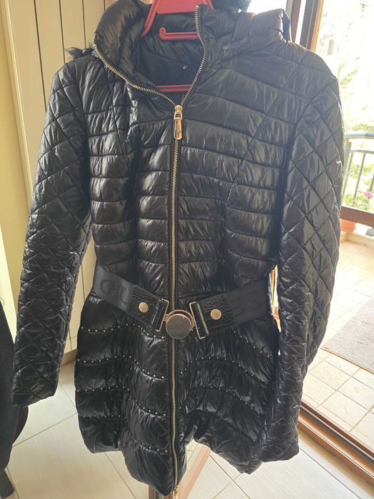 Разкошно яке на GUESS