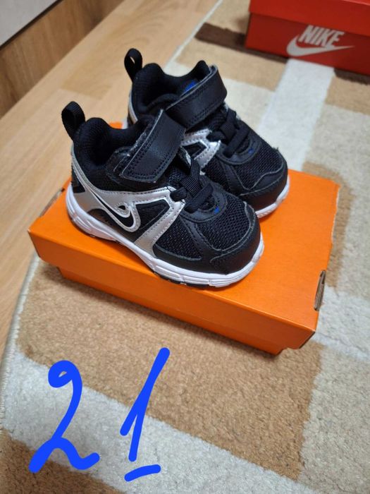Маратонки Nike 21