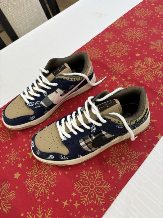 Nike dunk low marimea 43