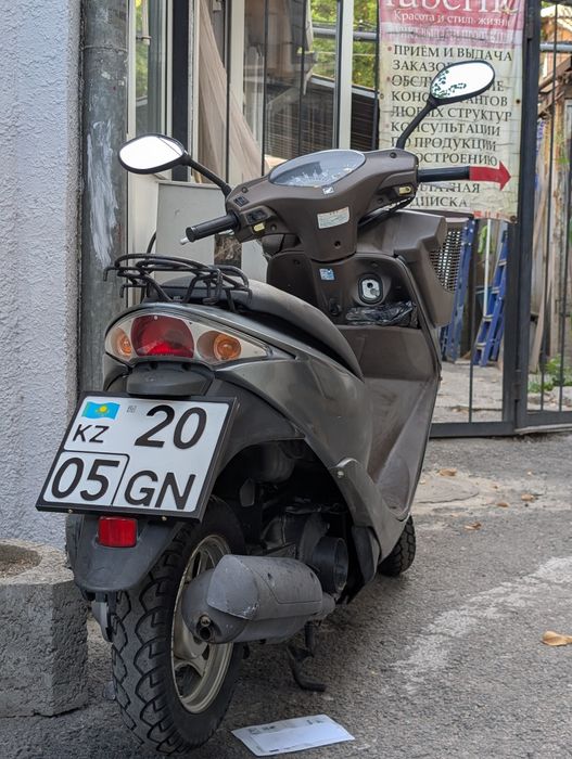 Honda Dio AF62 cresta
