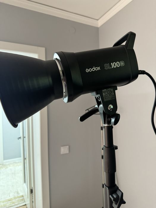 Постоянный свет Godox SL100BI