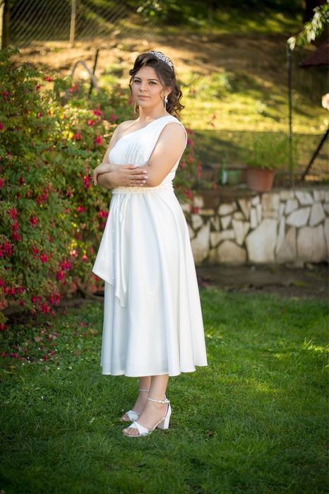 Vand rochie de cununie civila