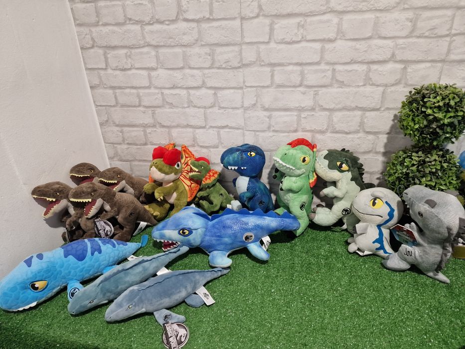 Jurassic world играчка