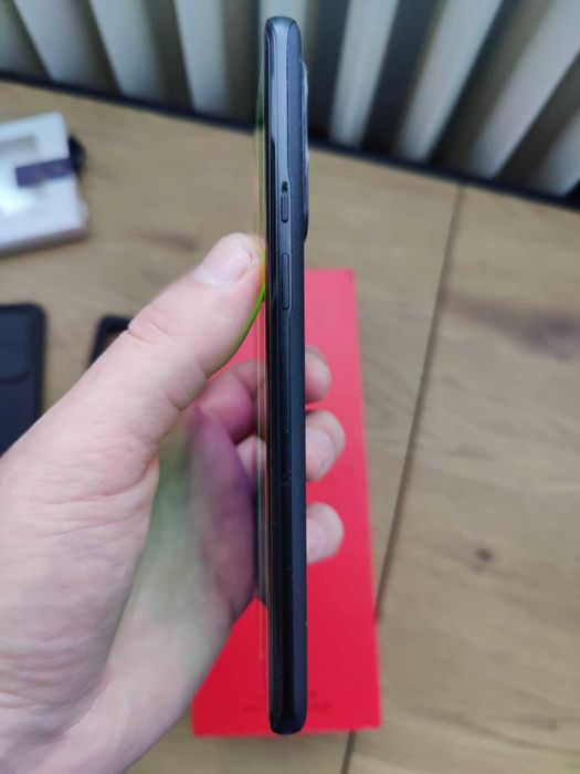 ONEPLUS 9 PRO 12GB RAM 256GB ROM display defect