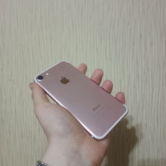 iPhone 7 / 128gb / АКБ 100% / торг / срочно продам