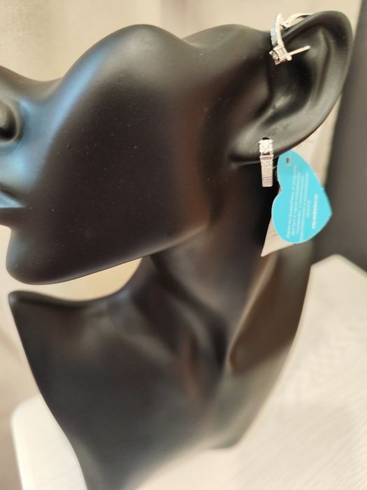 Новые золотые серьги с бриллиантами