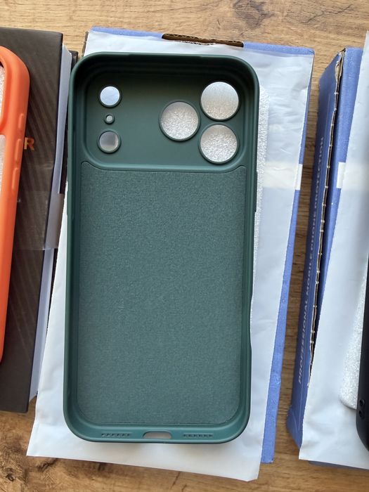 Калъфи за Iphone 17 pro max/15pro max