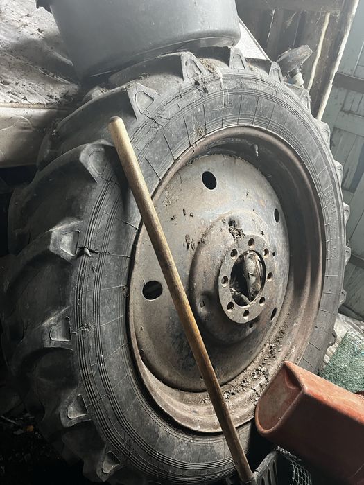Продам колесо на т-40.