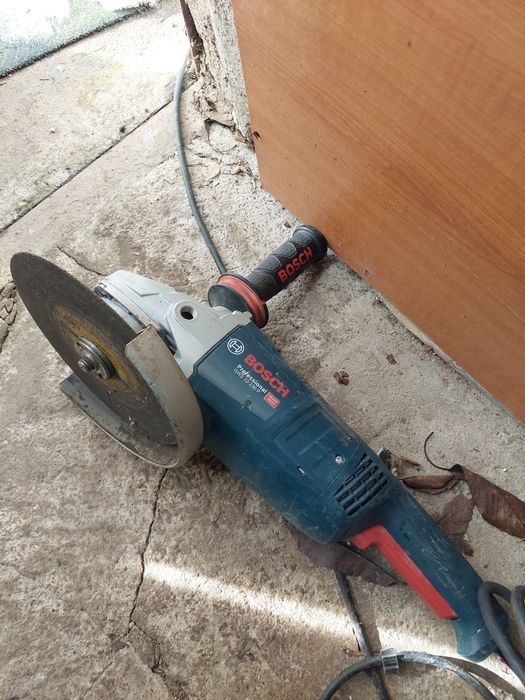 Bosch polizor 2200w an 2024