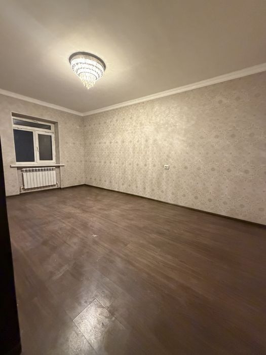 Сергели 9 худуд 2 хона 1 этаж срочно сотилади