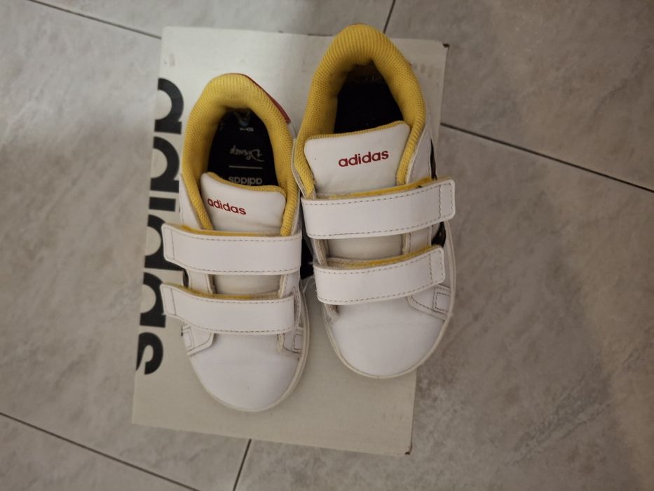 Маратонки adidas