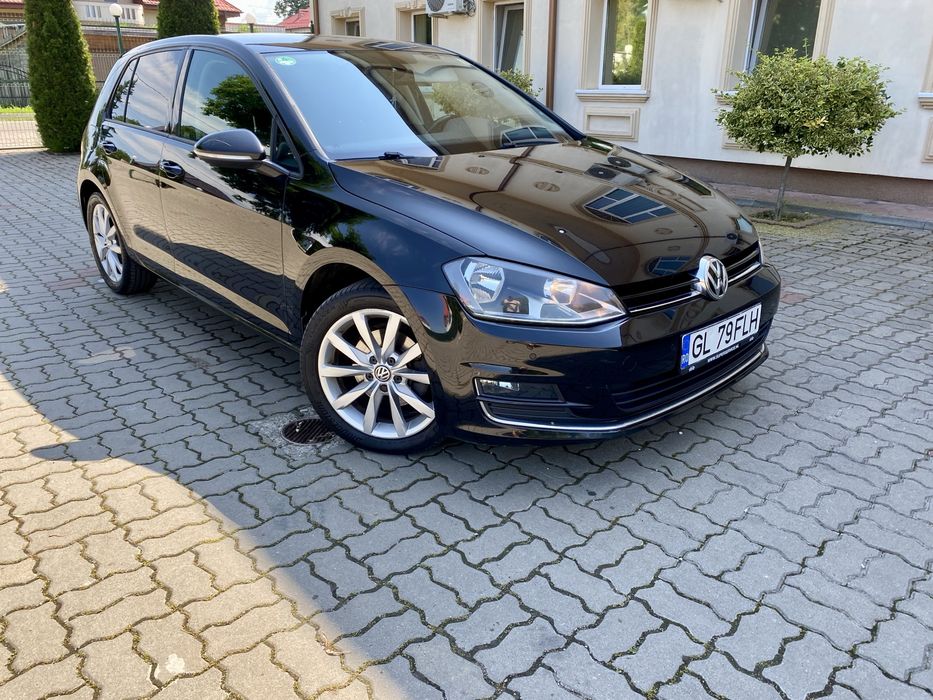 VOLKSWAGEN Golf 2016