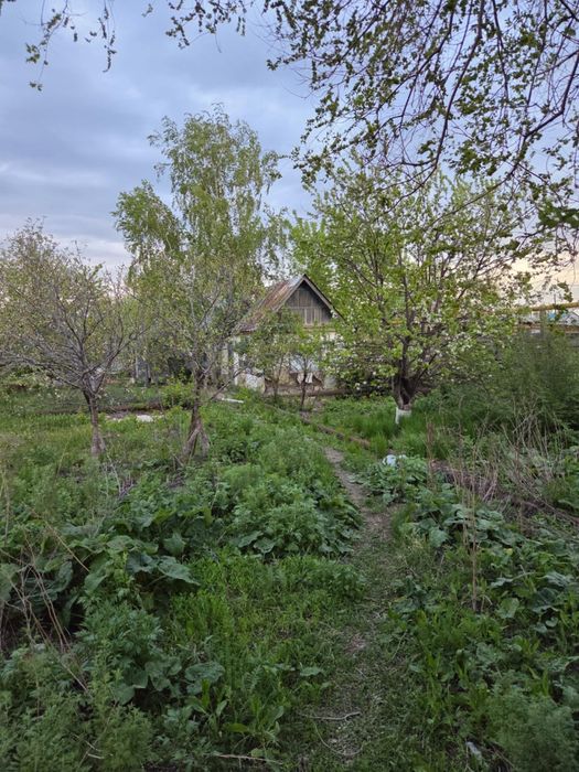 Продам дачу в районе гипер Анвар