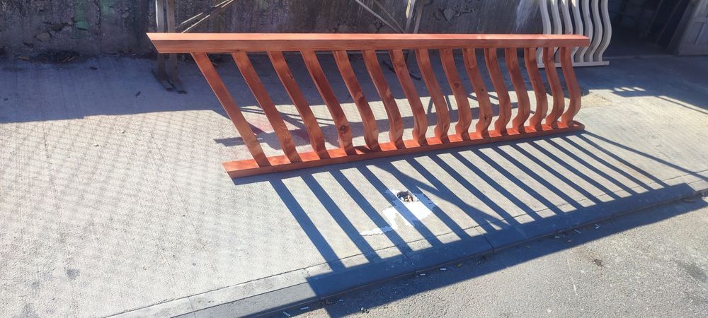 Деървен парапет по поръчка