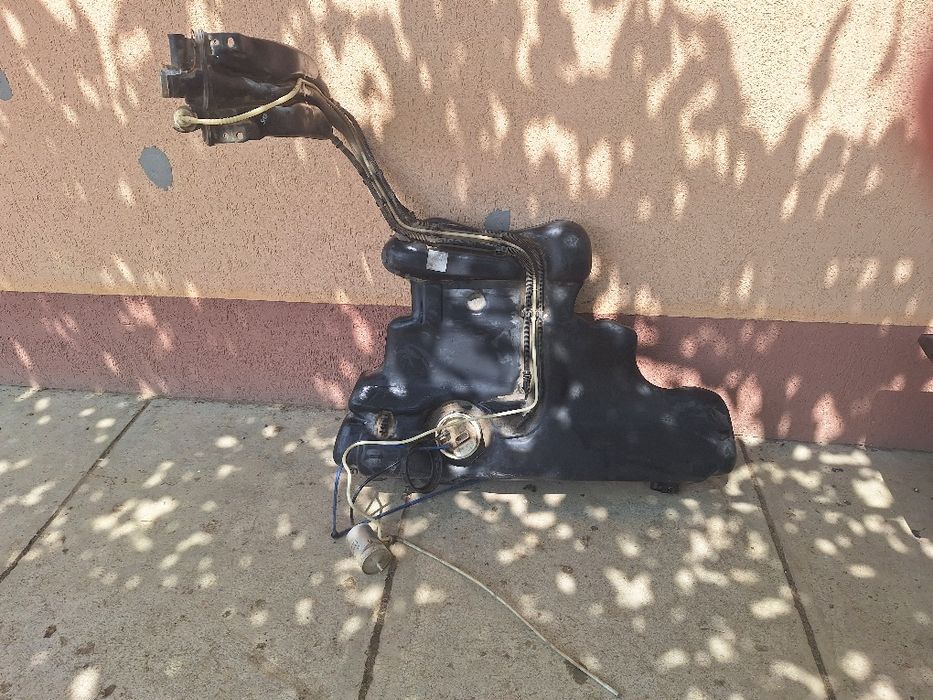 Vând Rezervor combustibil VW Bora – complet cu gura de alimentare