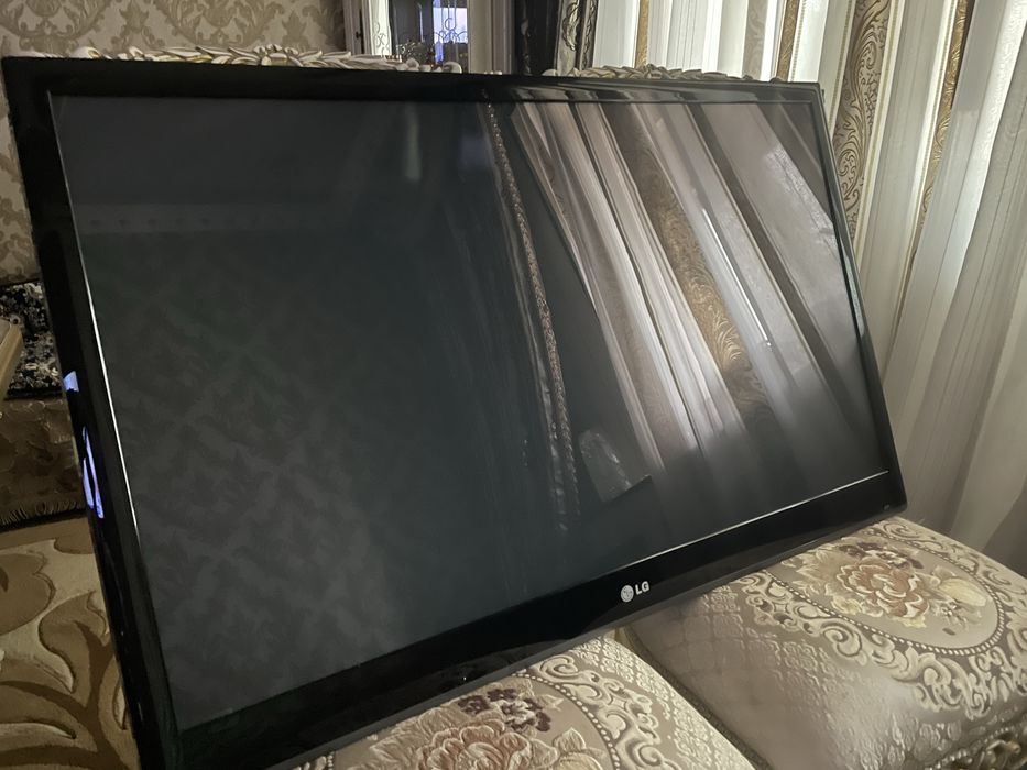 Телевизор LG б/у в хорошем состоянии , рабочий