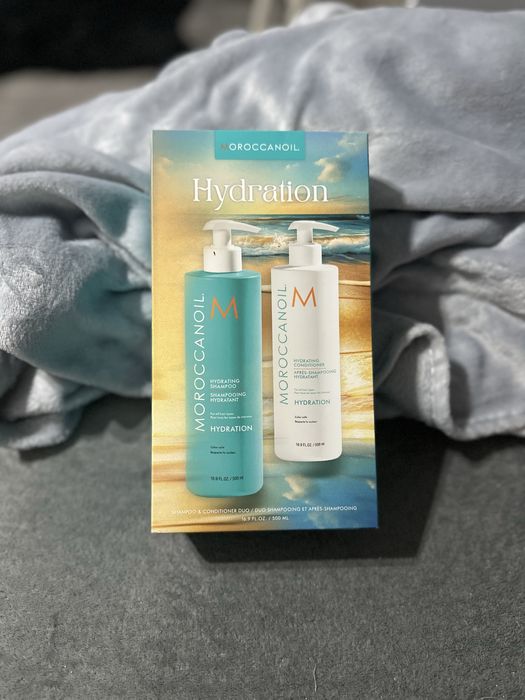 Set Moroccanoil de hidratare.