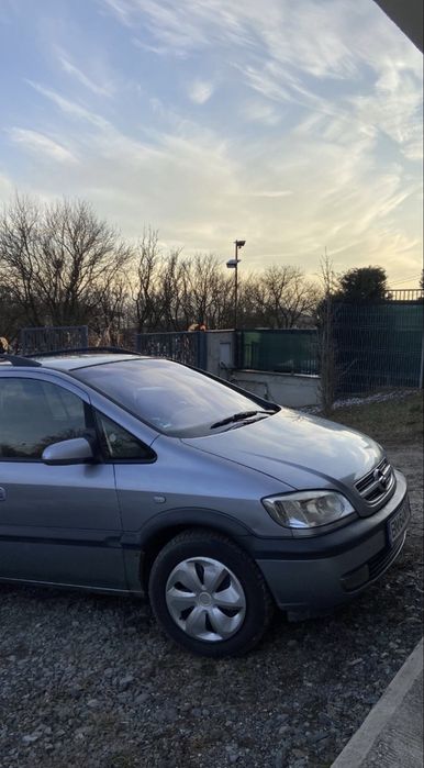 7 locuri. Manuala. Diesel. Motor 2.2  ! Preț:1.000 euro