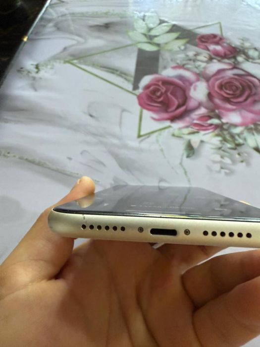 Iphone 11 64 гб  сост идеал