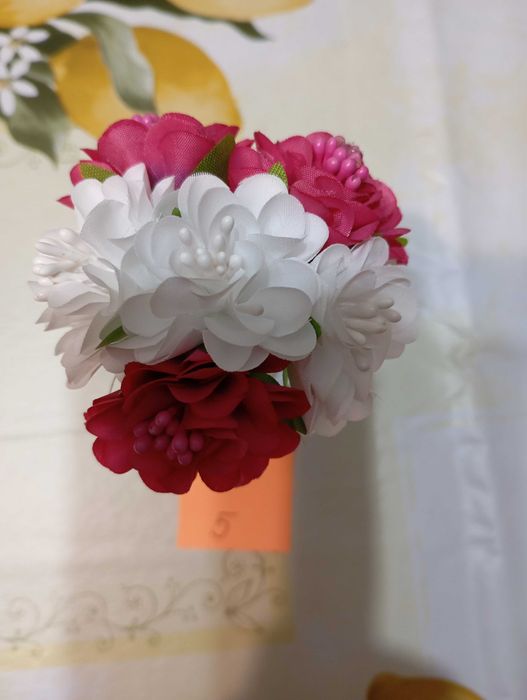 декорация мини ваза за подарък в подаръчна прозрачна кутия