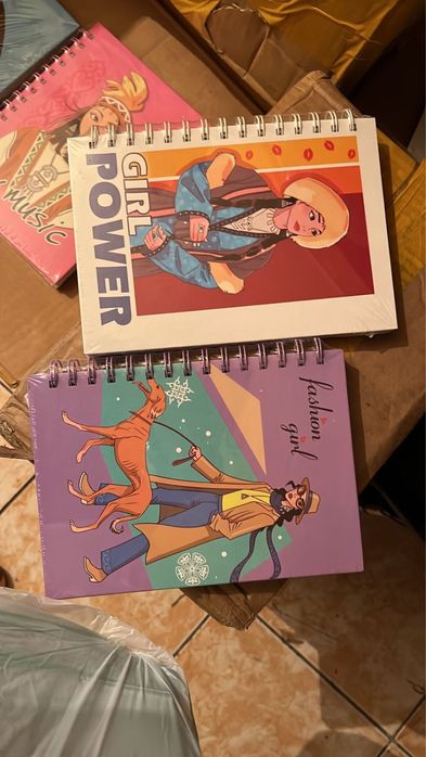 Новый скейчбук для девочки