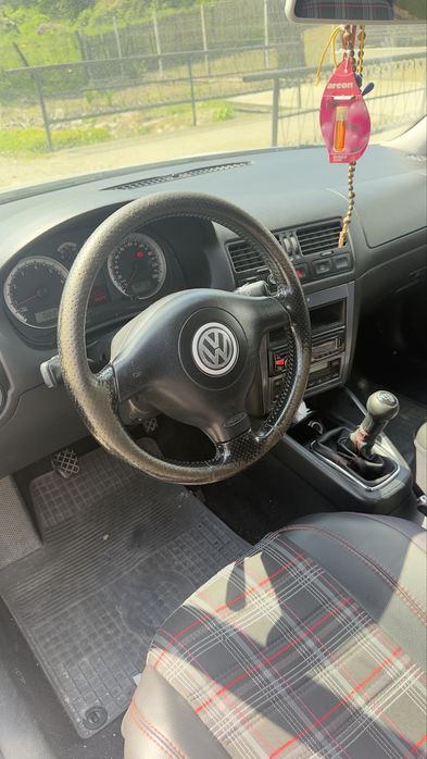 Vand Golf 4 pentru dezmebrari sau pentru circulatie