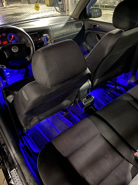 Volkswagen Golf 4 1.6 16V – 2003 – bine întreținut