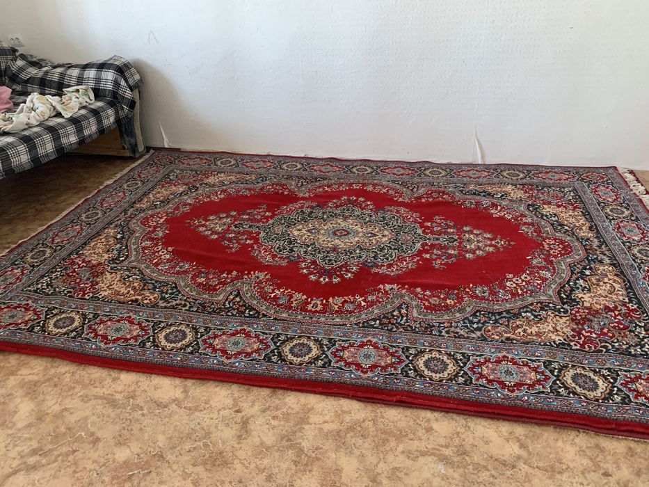 2 ковра. В хорошем состаянии.