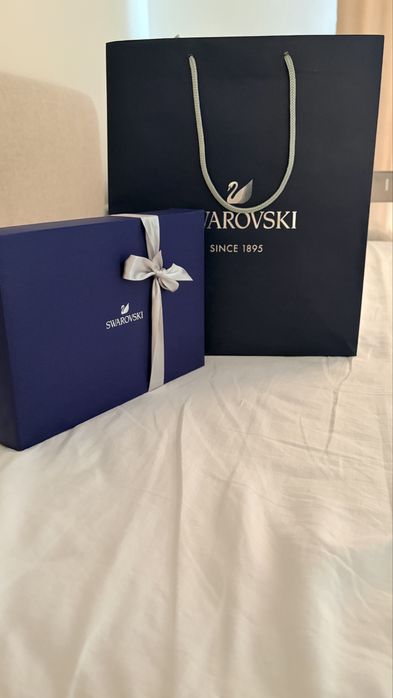 Чанта и подаръчна кутия Swarovski