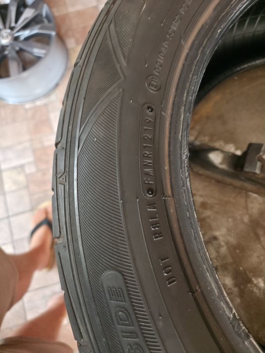 215/55R17 Falken