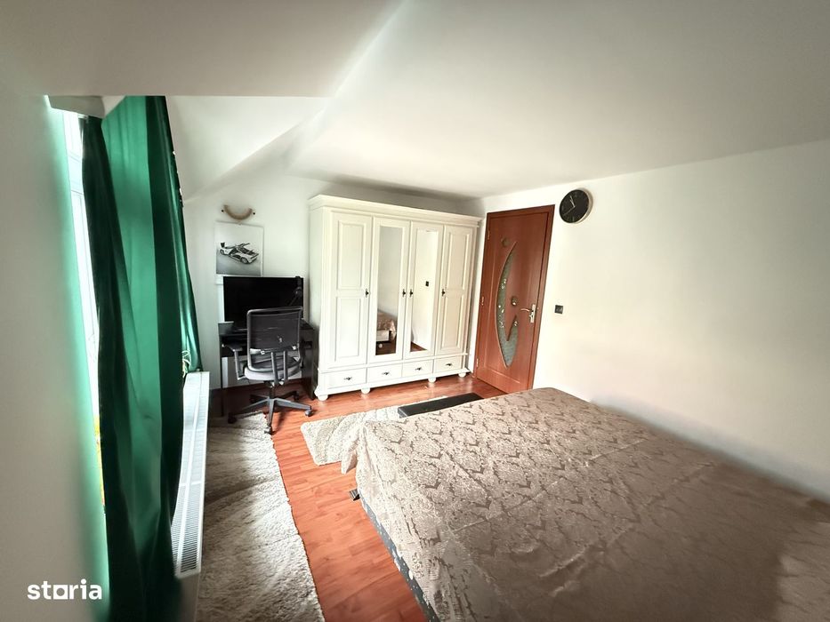 Casa tip duplex de vânzare