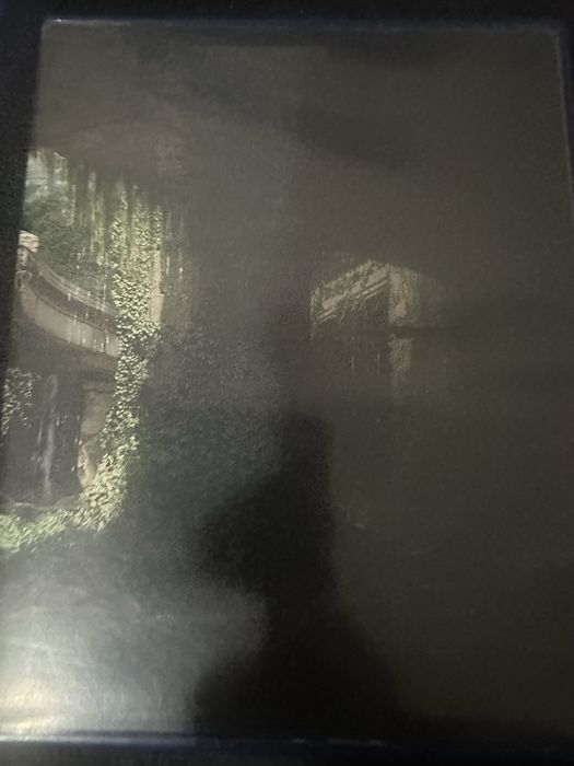 Vând ps4 slim-1300 lei si 7 jocuri 700 lei(100 lei/joc)