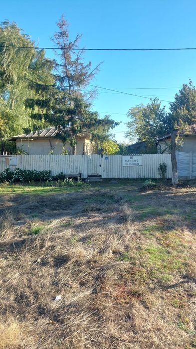 Casa bătrânesca cu teren Ianca