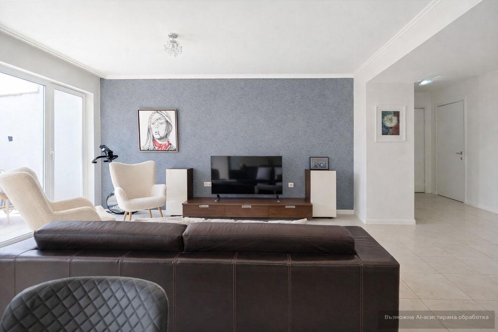 Дава се под наем Тристаен апартамент в Пловдив, Център - 100 кв.м за 598.23 € - Снимка #2