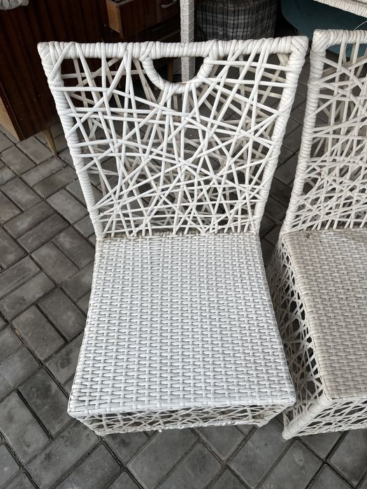 Стулья плетённые