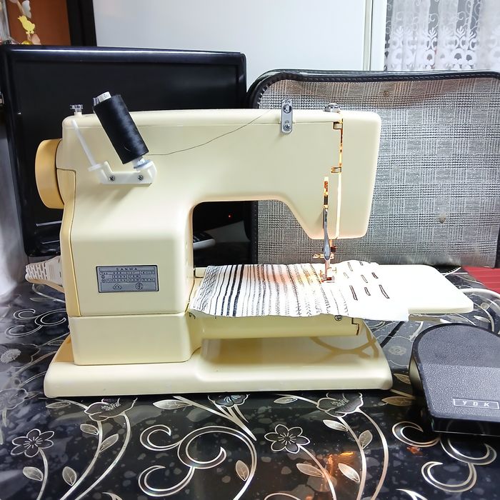 Masina de cusut LADY  cu graifar industrial, butoniera automata