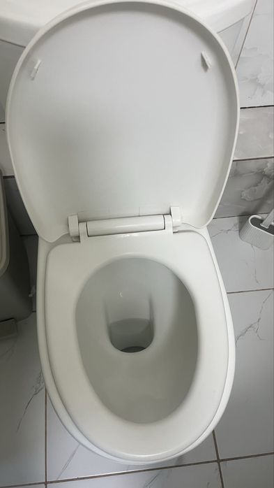 Срочно продам унитаз