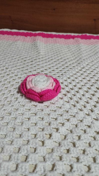 Покривка плетена на една кука 110 х 110 см