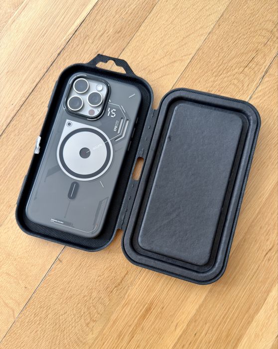 iPhone 15 Pro Max Protection Pack - Aulumu | Spigen GLAStR