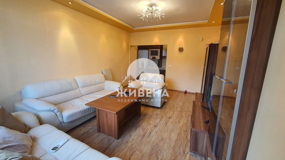 Дава се под наем Двустаен апартамент в Варна, Център - 60 кв.м за 614 € - Снимка #2