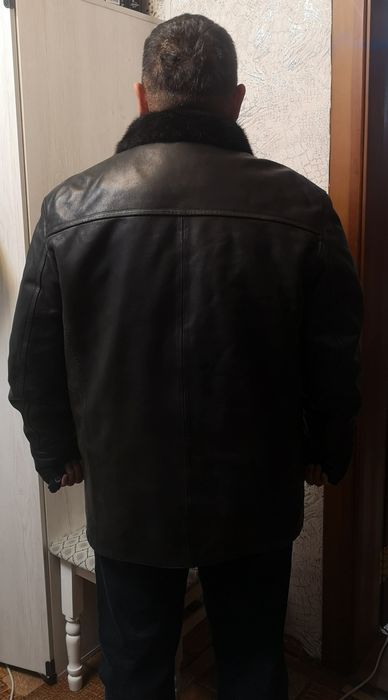 Продам кожаную куртку зима