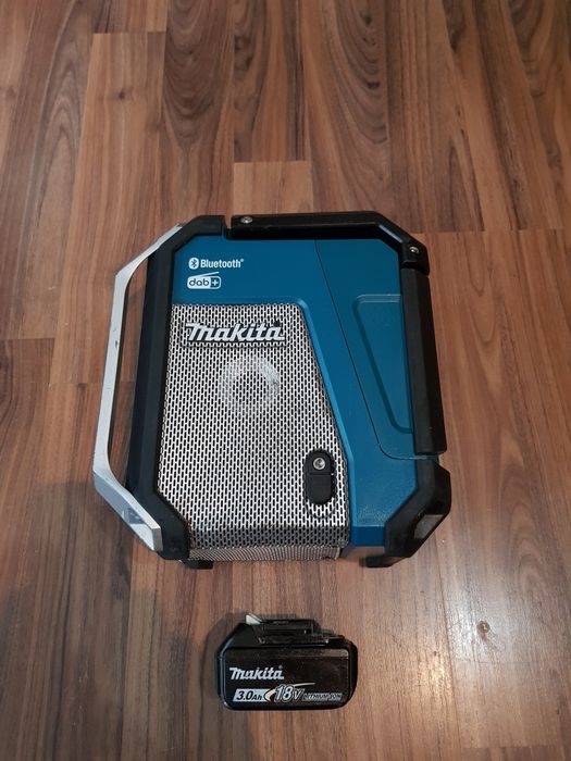 Radio Makita cu bluetooth