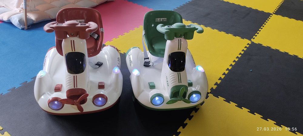 Vând mașinuțe electrice