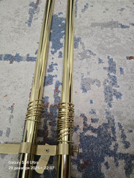 Продам карниз круглый двухрядный  золотой