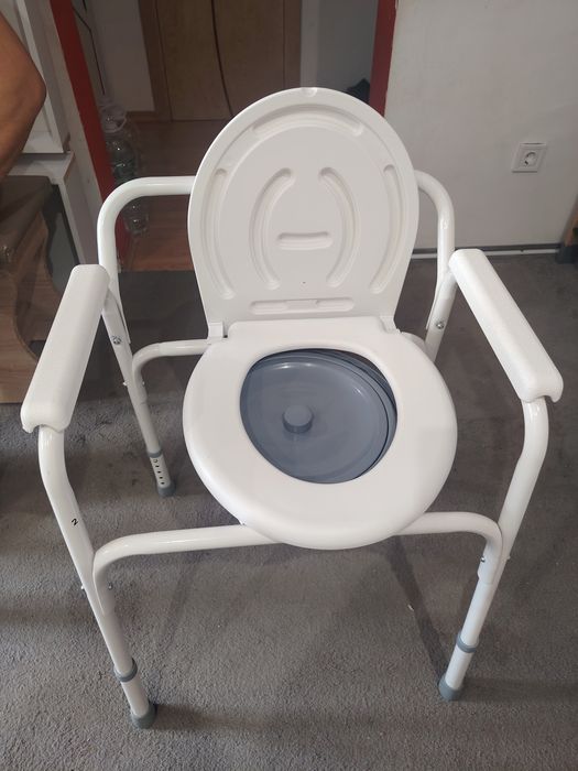 Toaleta cu scaun