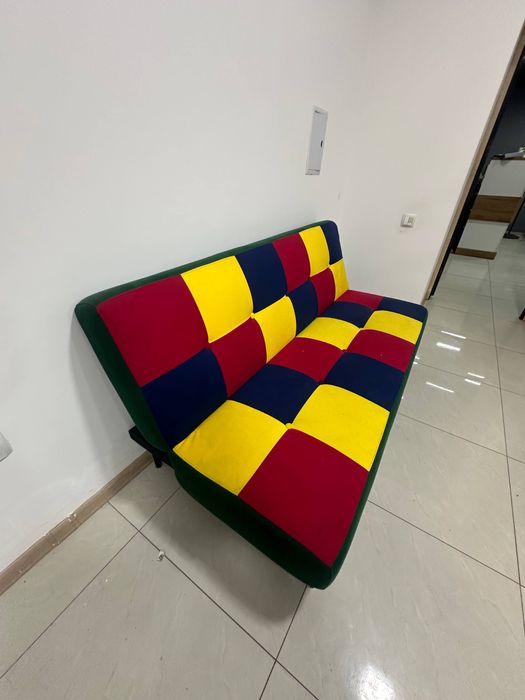Продаётся Диван для дома или офиса